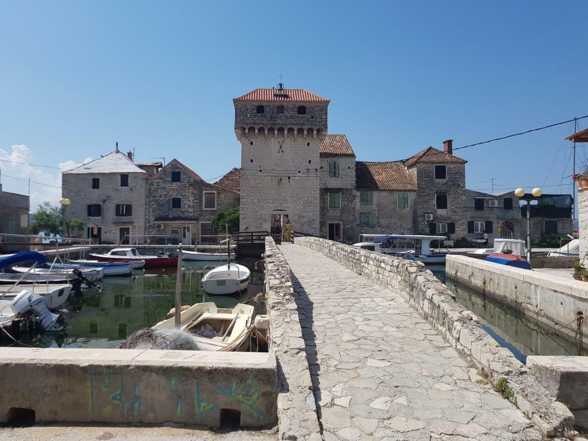 Apartman Niko Kaštela 外观 照片
